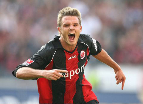 而是靠整体 而是靠整体