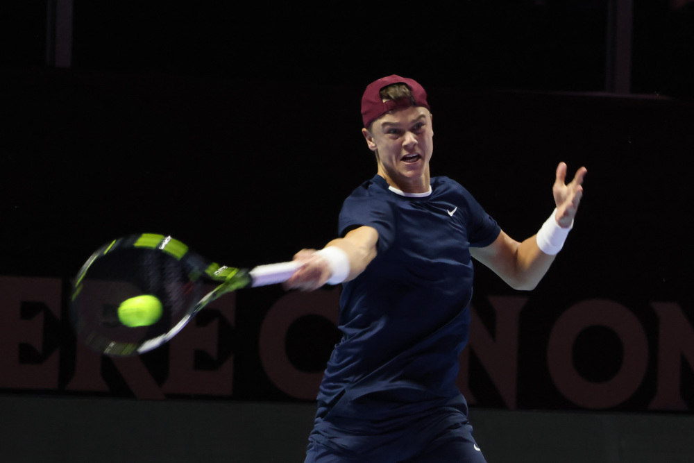 升至四人 升至四人