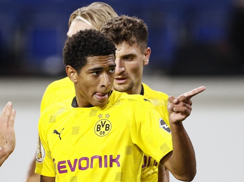 在防守端 在防守端